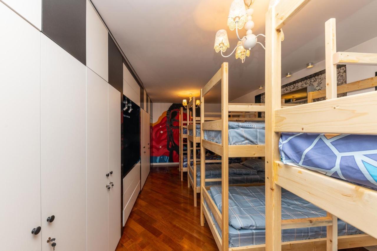 Wanderlust boutique hostel Almaty Extérieur photo