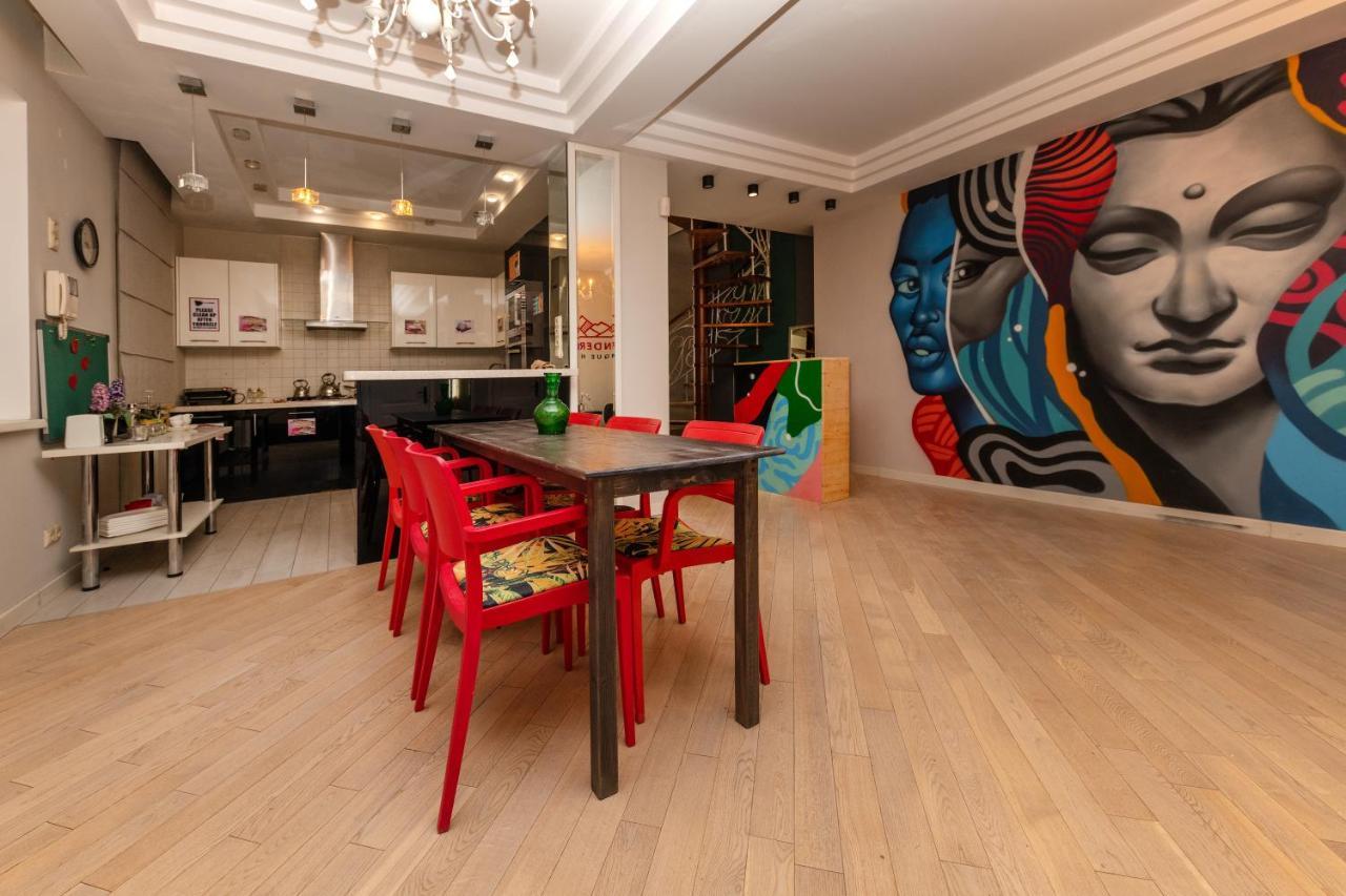 Wanderlust boutique hostel Almaty Extérieur photo