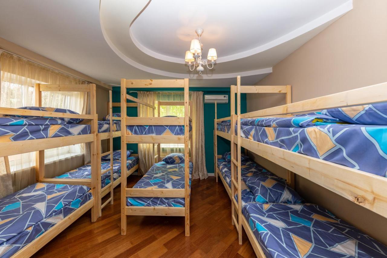 Wanderlust boutique hostel Almaty Extérieur photo
